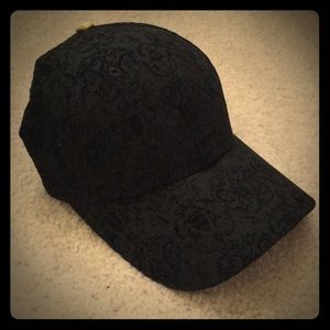 NWOT Ltd Edition Beauty &the Beast New Era 940 cap